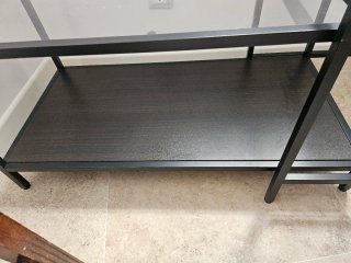 Mesa centro cristal y metal negro