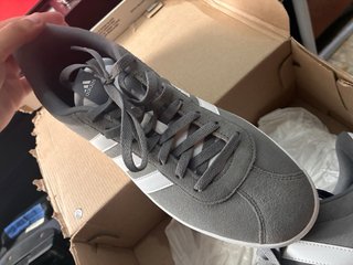 Zapatos Adidas VL Court 3.0 Gris/Blanco Nuevos