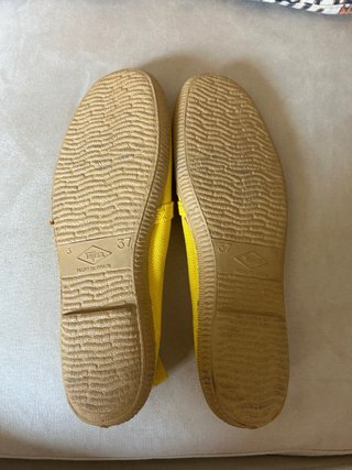 Zapatillas tipo Camping Amarillas