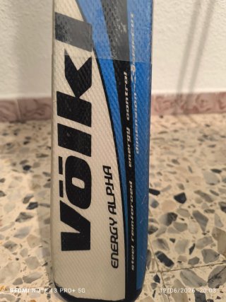 Sci Volkl Energy Alpha e Bastoni Salomon in vendita