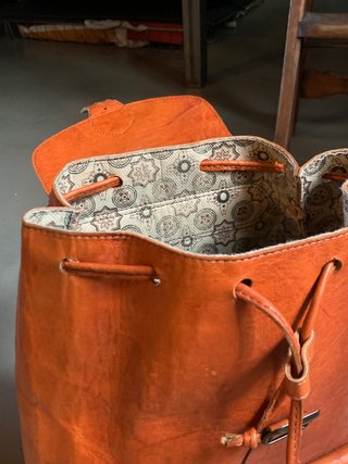 Mochila de cuero naranja Fez