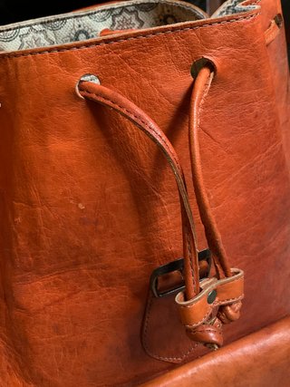Mochila de cuero naranja Fez