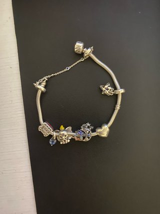 Pulsera Pandora con charms