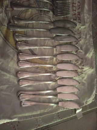Cubiertos de pescado de metal