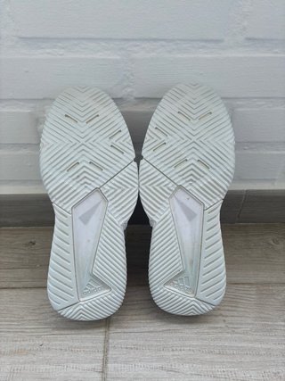 Zapatillas Adidas courtquick Padel Blancas y Rojas