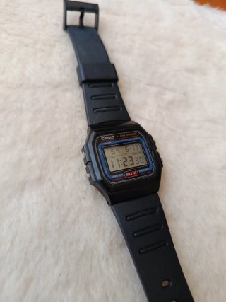 Reloj Casio W-71 Negro