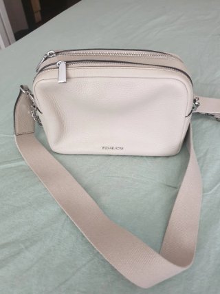 Bolso Michael Kors Beige Cadena Plata Nuevo