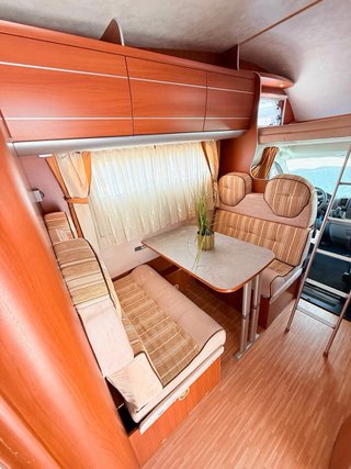 Autocaravana capuchina garaje XXL 6 plazas