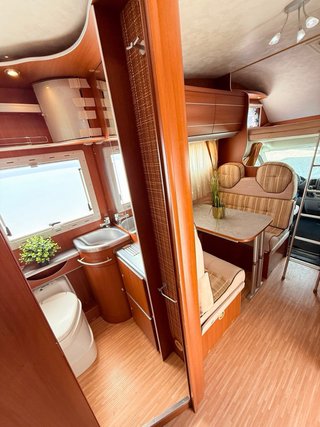 Autocaravana capuchina garaje XXL 6 plazas