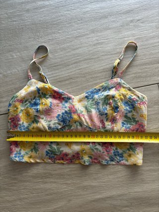 Top Stradivarius floreale
