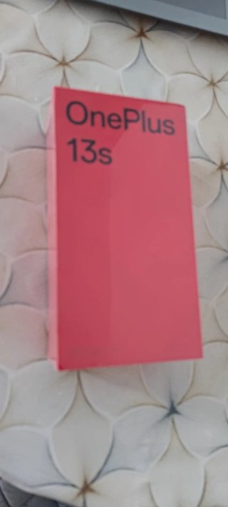 OnePlus 13s Rojo