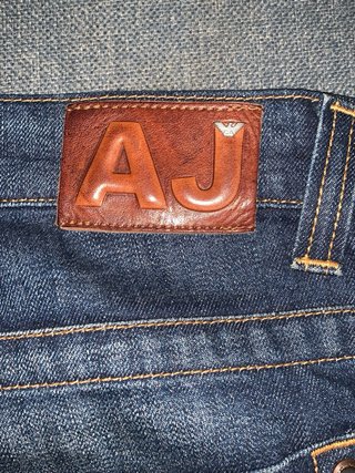 Pantalón corto vaquero Armani  con diseño atrás