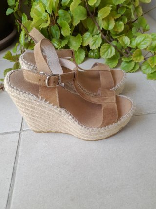 Sandalias Bimani Cuña Beige Talla 35