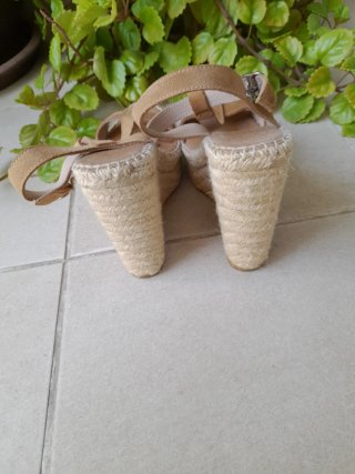 Sandalias Bimani Cuña Beige Talla 35