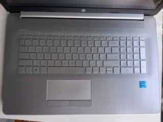 HP Laptop 17-by4xxx Plata