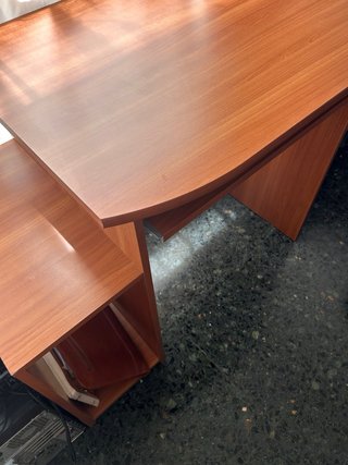 Escritorio de madera