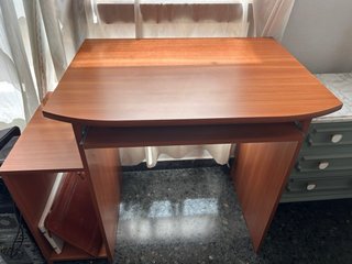 Escritorio de madera
