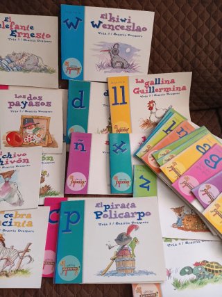 29 LIBROS DEL ZOO DE LAS LETRAS.