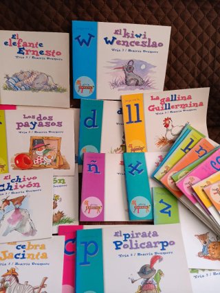 29 LIBROS DEL ZOO DE LAS LETRAS.