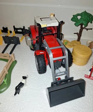 Playmobil Tractor Granja con Accesorios