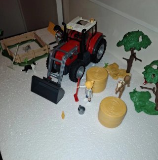 Playmobil Tractor Granja con Accesorios