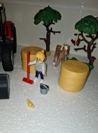 Playmobil Tractor Granja con Accesorios