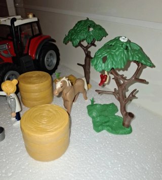 Playmobil Tractor Granja con Accesorios