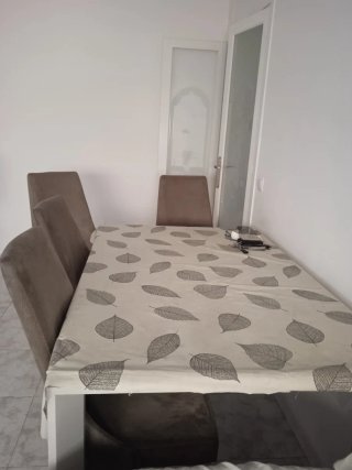 Mesa comedor madera y sillas