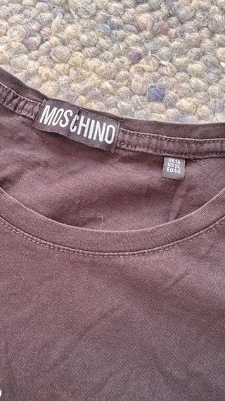 Camiseta Moschino Negra Letras Colores Talla L