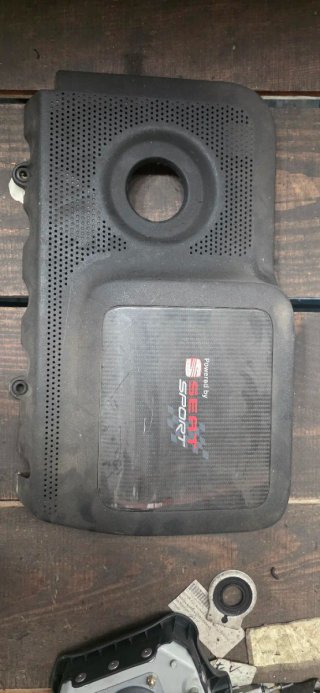 Tapa motor Seat sport original