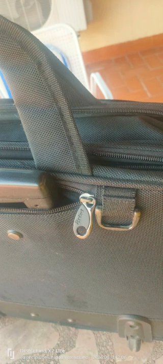 Maletín ejecutivo con ruedas negro