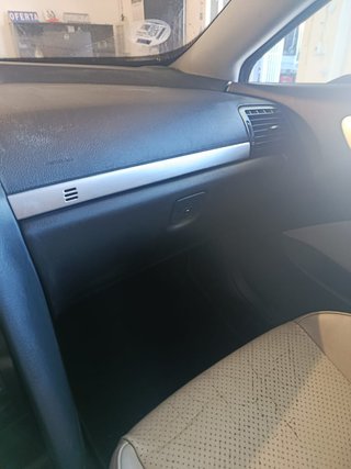 Peugeot 406 2013