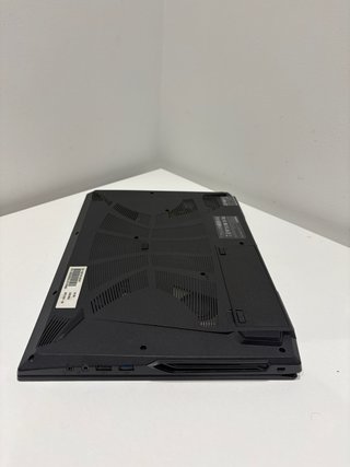 Portátil Gaming Gigabyte G5 MD