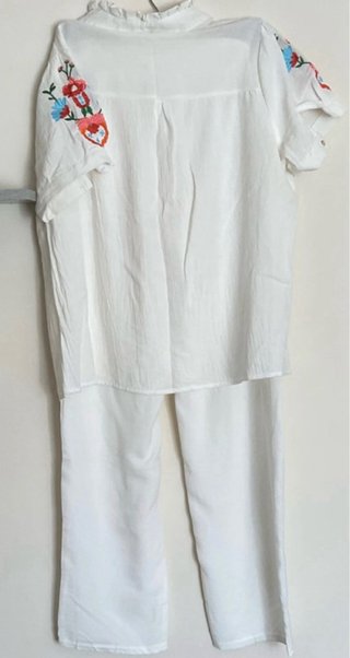 Conjunto verano blanco estampado flores