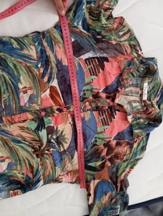 Vestido camisero estampado tropical