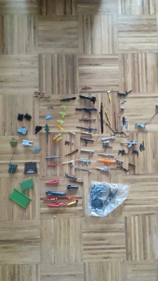 Lote de armas y accesorios para figuras Gijoe