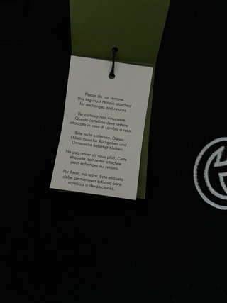 Camiseta Gucci con Detalle en Mangas