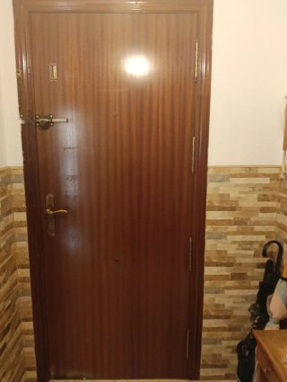 Puerta blindada madera
