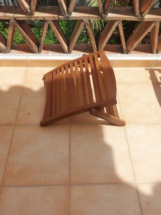 Reposapiés para tumbona de madera teka