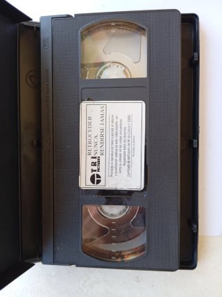 VHS Retroceder Nunca, Rendirse Jamás