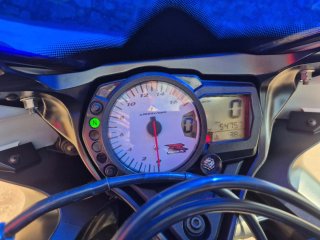 Suzuki GSXR 750 K7 Azul y Blanca