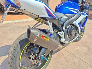 Suzuki GSXR 750 K7 Azul y Blanca