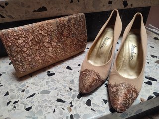 Zapatos y Clutch Madrina Beige/Dorado