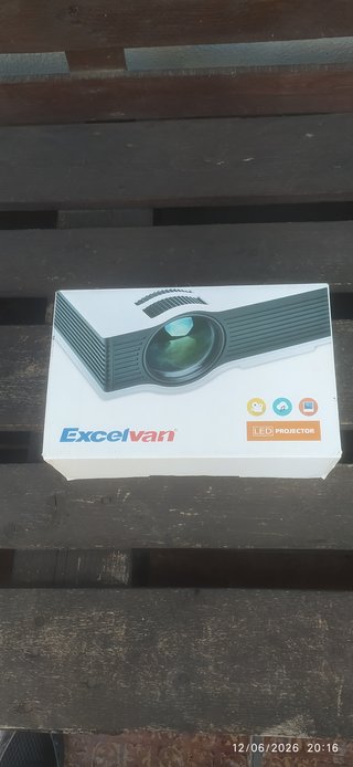 Pack Cine en Casa: Proyector + Altavoces Philips