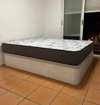 Canapés de tela y madera con colchónes