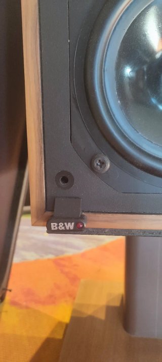 Altavoces Bowers & Wilkins DM 14