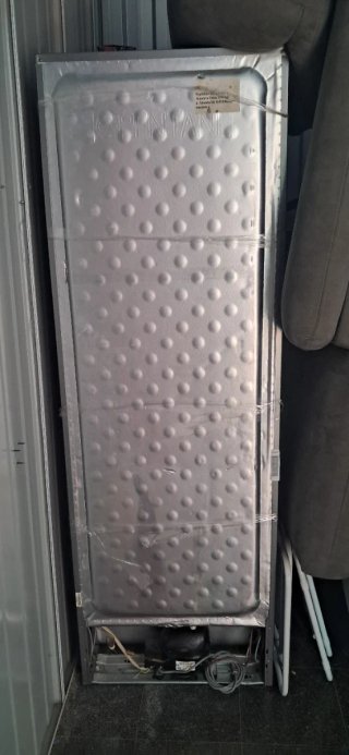 Nevera Beko plateada