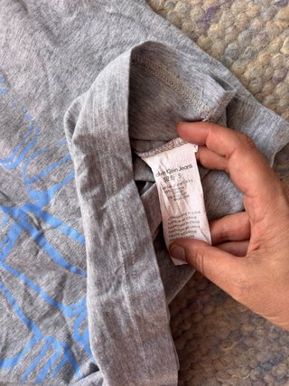 Camiseta Calvin Klein Gris Talla S