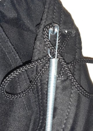Enhebrador muelle para cordon / elastico pantalon.
