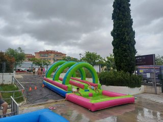 Deslizador acuático inflable